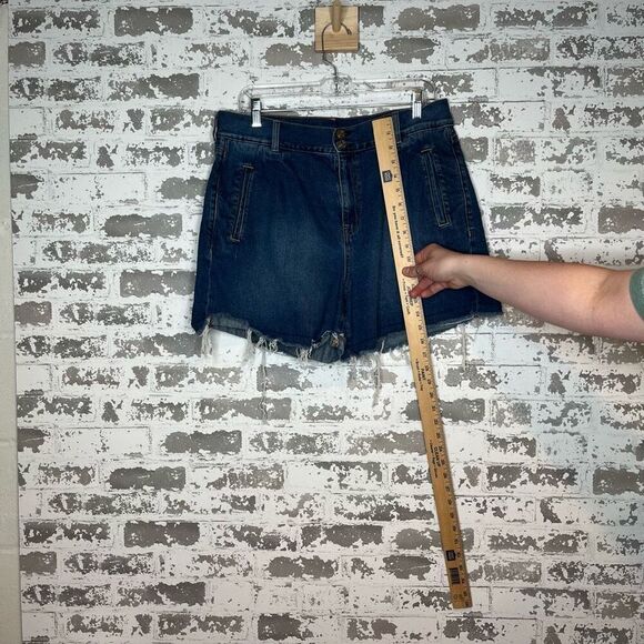 American Eagle | women denim mom shorts raw hem - Picture 12 of 12